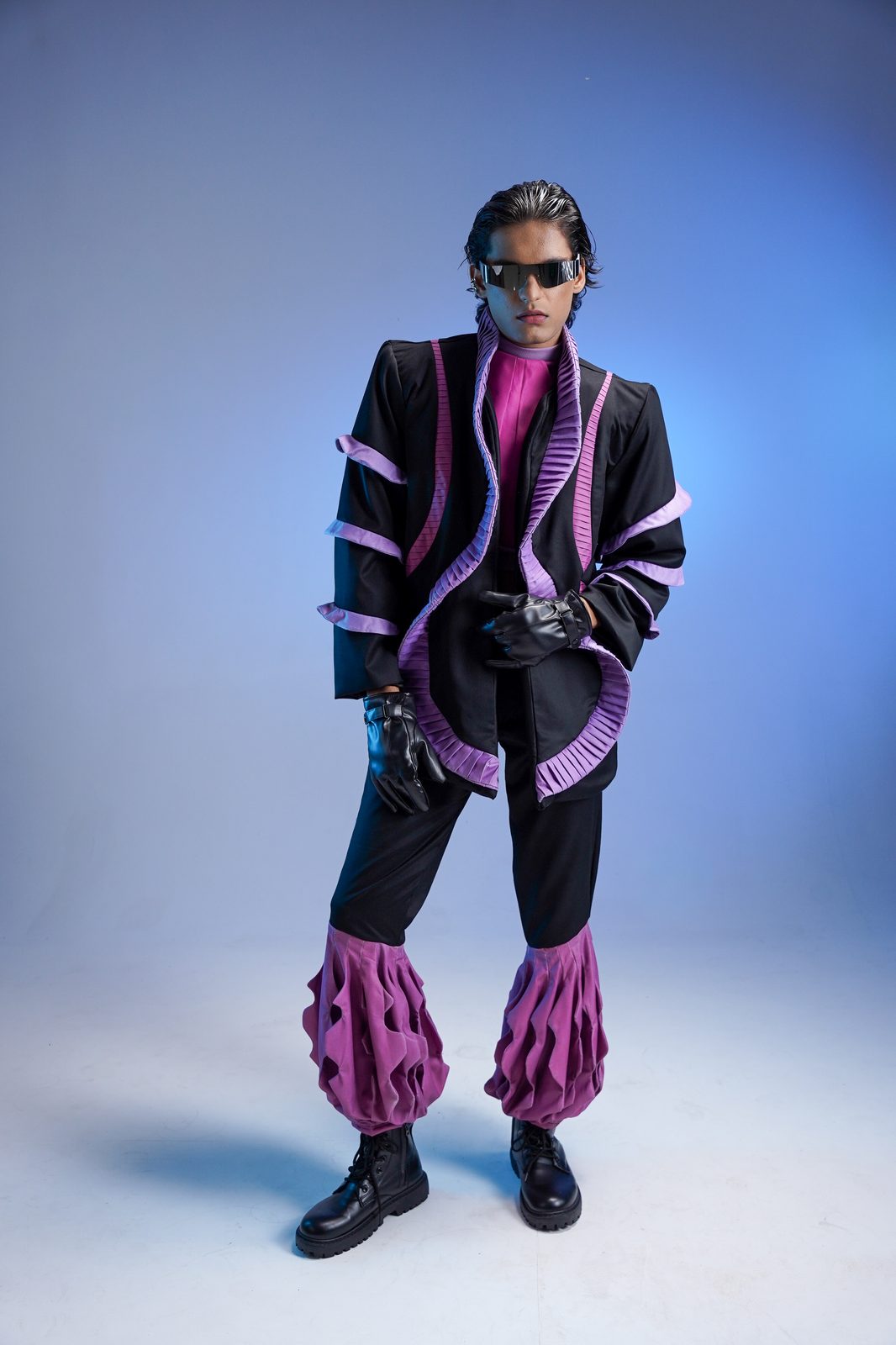 LOOK 03