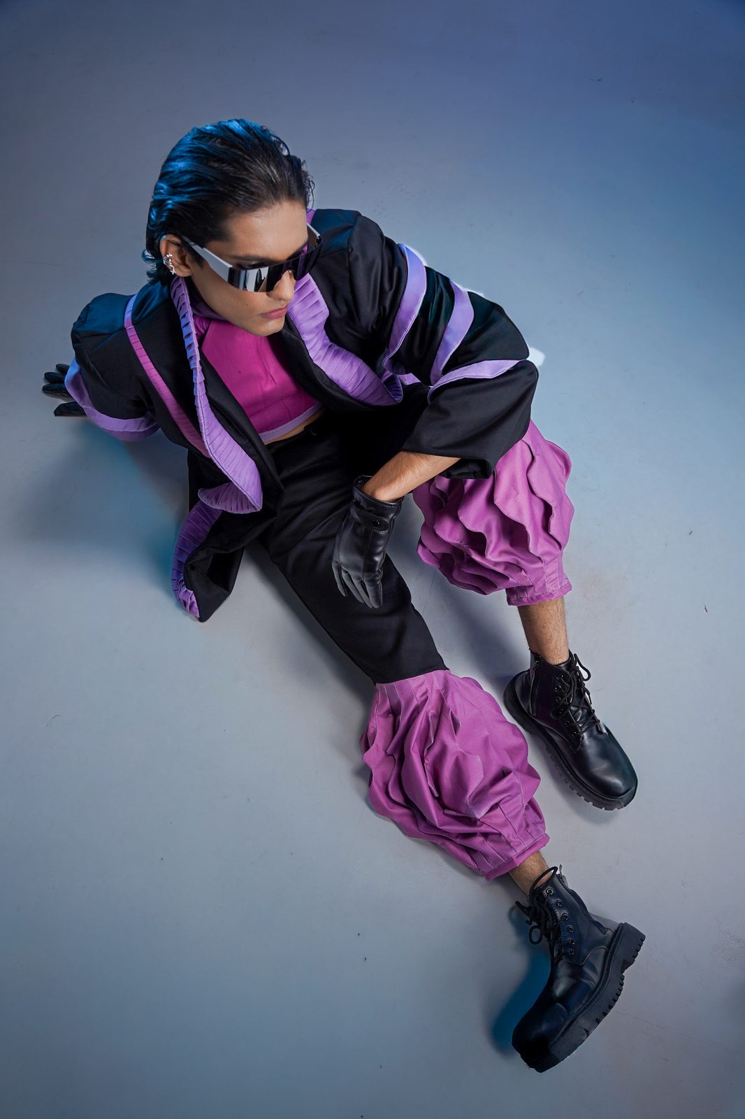 LOOK 03