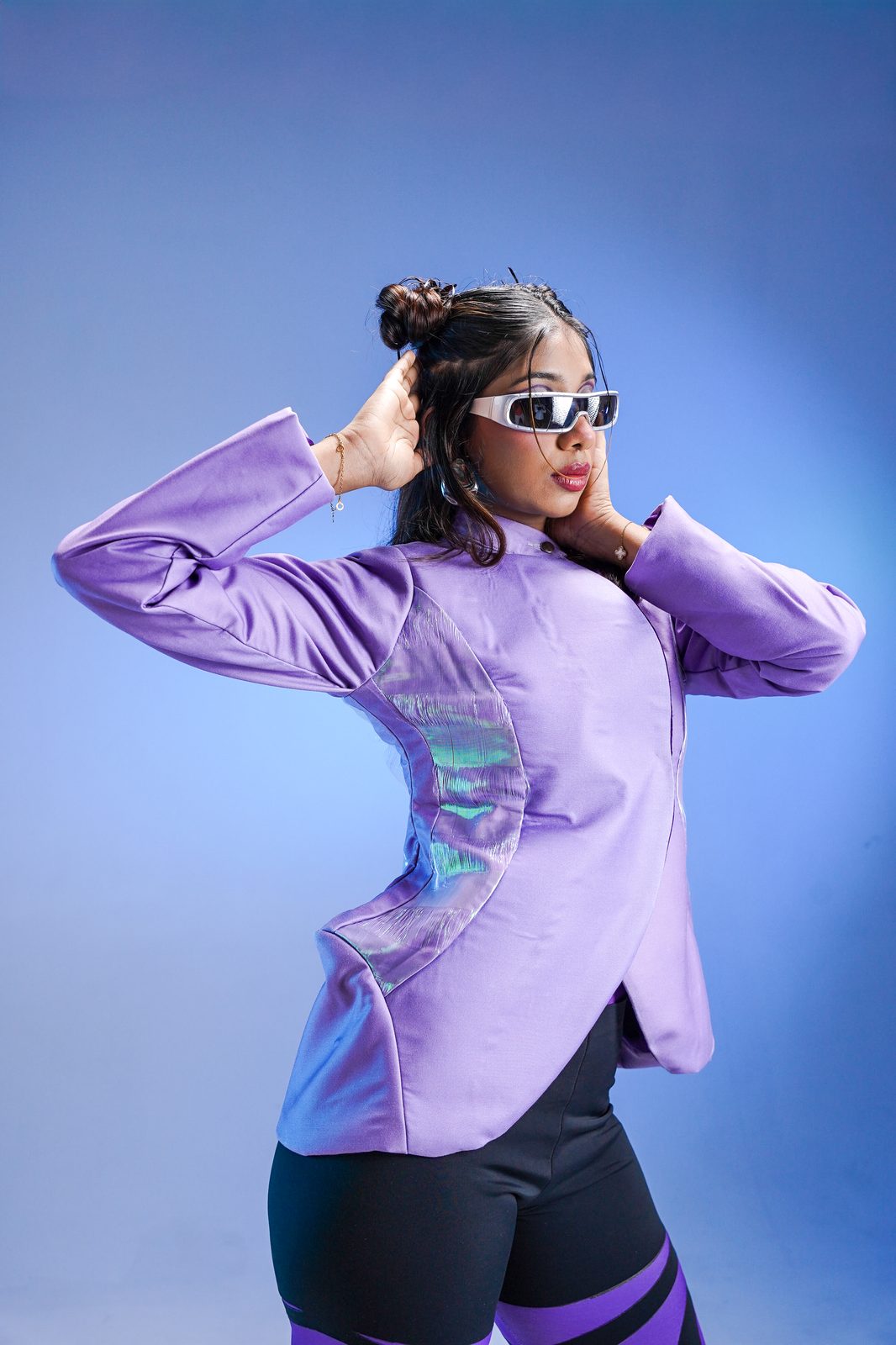 LOOK 04