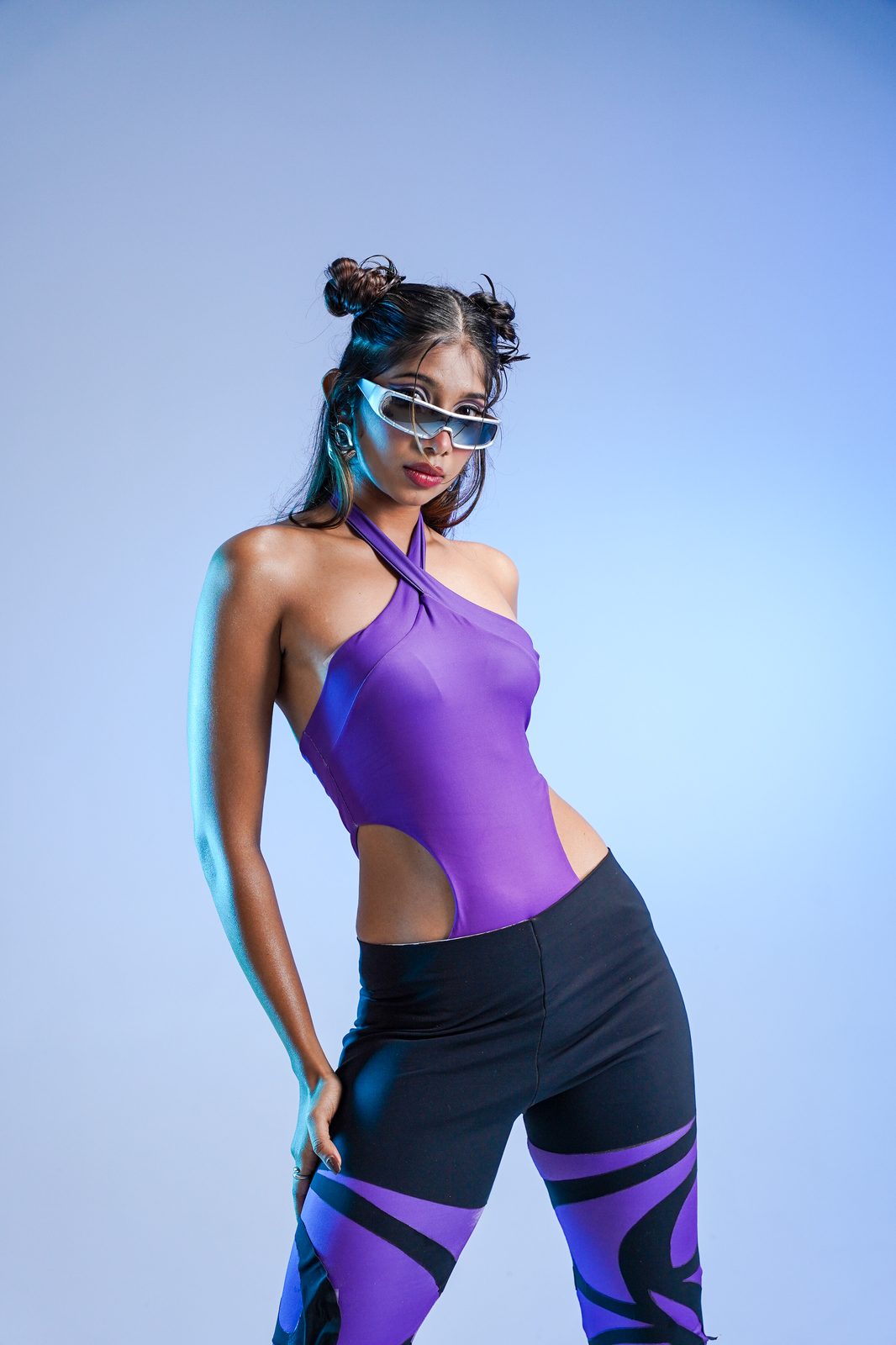 LOOK 04